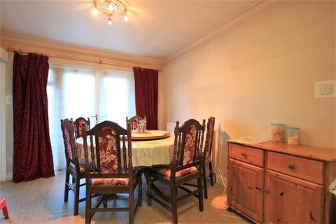 6 Cambridge Close, Hounslow, TW4 7BG