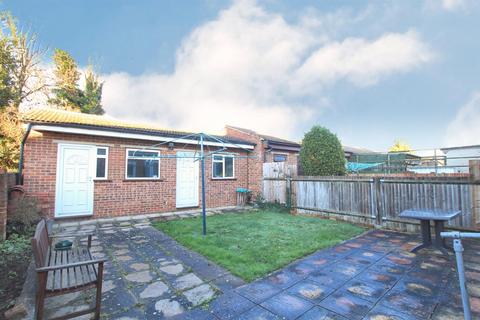 6 Cambridge Close, Hounslow, TW4 7BG