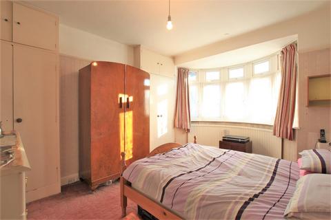 6 Cambridge Close, Hounslow, TW4 7BG