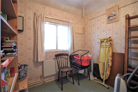 208 Worton Road, Isleworth, TW7 6EF