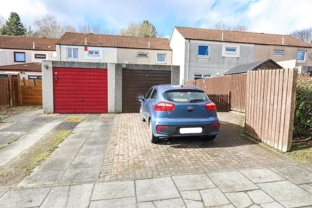 Fyvie Green, Glenrothes 3 Bed Terraced House - £119,995