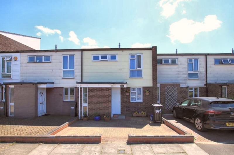 Thorncliffe Road, Norwood Green UB2 2 bed terraced house for sale £