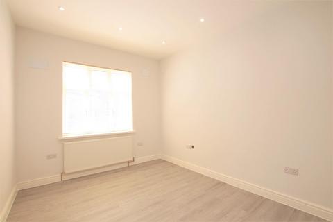 Property to rent, 10 Bath Road, Hounslow TW3