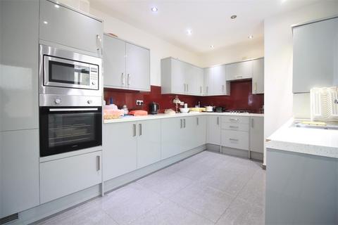 98 Martindale Road, Hounslow, TW4 7HE