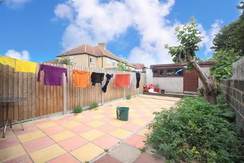 98 Martindale Road, Hounslow, TW4 7HE