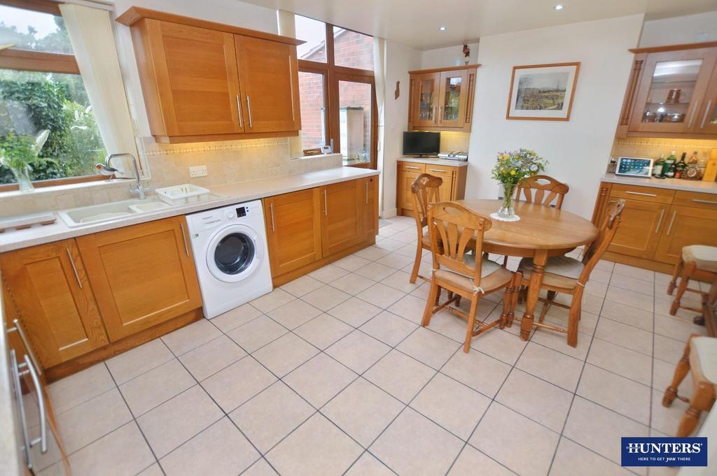 Kitchen-dining room