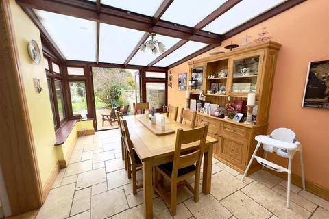 104 Colcot Road, Barry, CF62 8UH