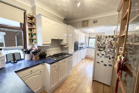 104 Colcot Road, Barry, CF62 8UH