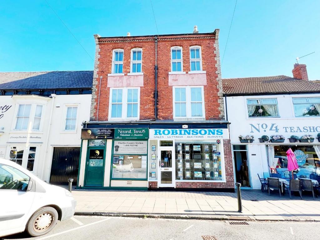 High Street, Sedgefield... 2 bed flat £495 pcm (£114 pw)