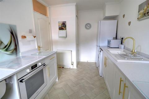 3 bedroom flat for sale - The Green, Hartshill, Nuneaton