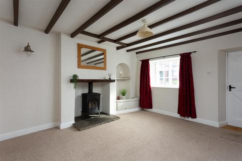 2 bedroom terraced house for sale - Town Street, Old Malton, Malton