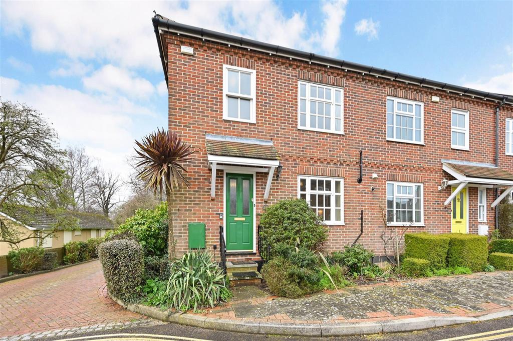 Peter Weston Place, Chichester 3 bed end of terrace house for sale £