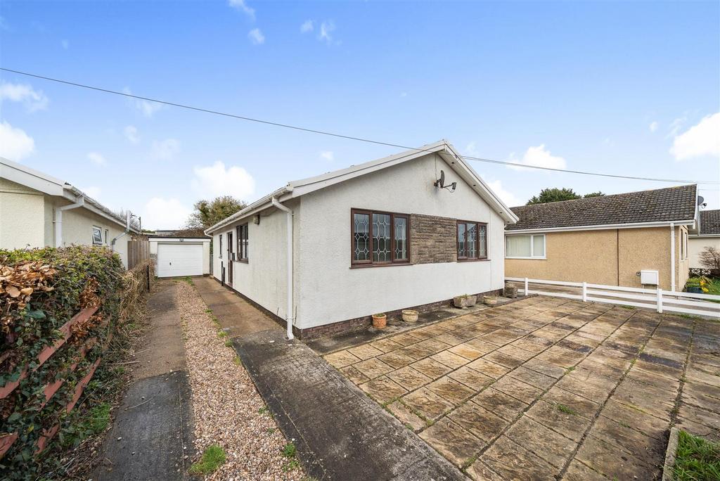 Pencaerfenni Park, Crofty, Swansea 3 bed detached bungalow for sale £