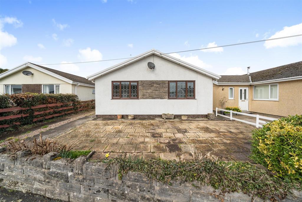 Pencaerfenni Park, Crofty, Swansea 3 bed detached bungalow for sale - £ ...