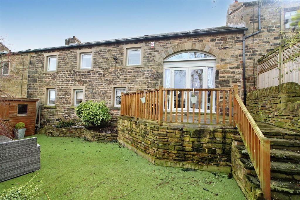 Sycamore Green, Lower Cumberworth, Huddersfield HD8 8PF 4 bed barn
