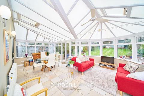 31 The Uplands, Loughton, IG10 1NQ