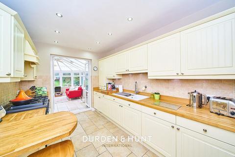 31 The Uplands, Loughton, IG10 1NQ