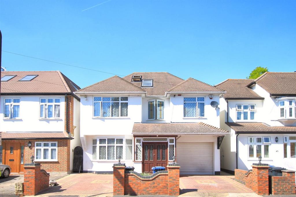 Minterne Avenue, Norwood Green UB2 5 bed detached house for sale £