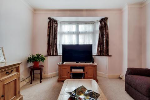 7 Hogarth Gardens, Hounslow, TW5 0QS