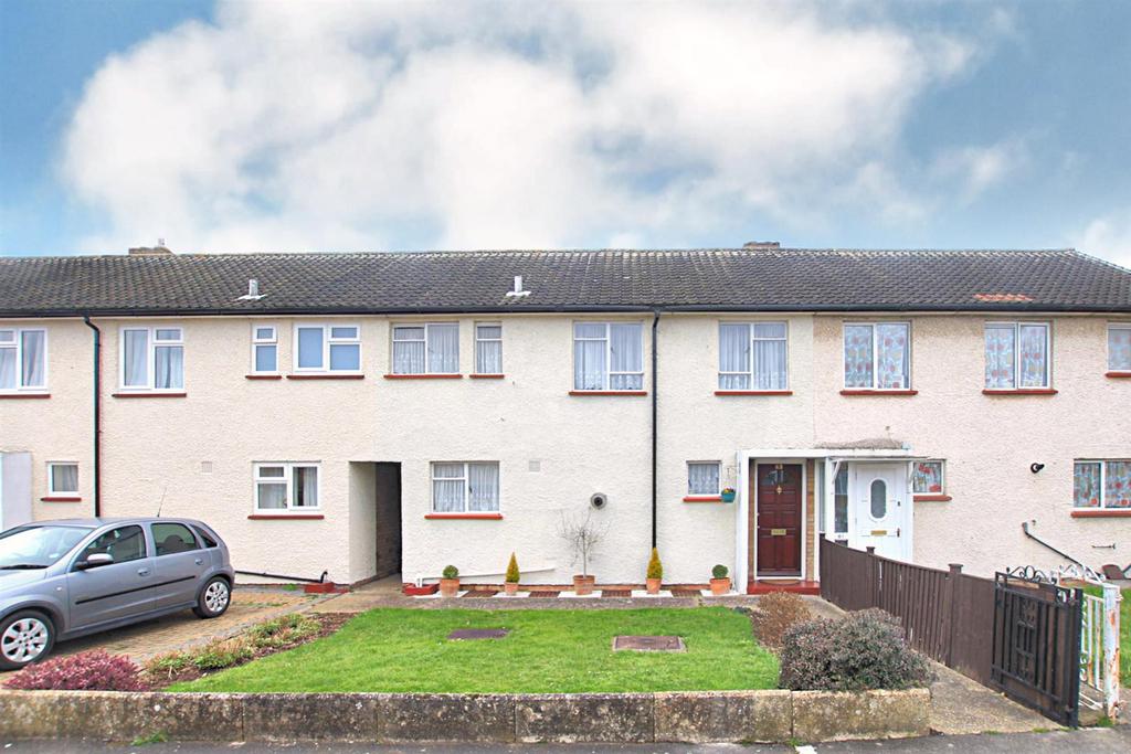 Northfield Road, Heston TW5 3 bed terraced house for sale £535,000