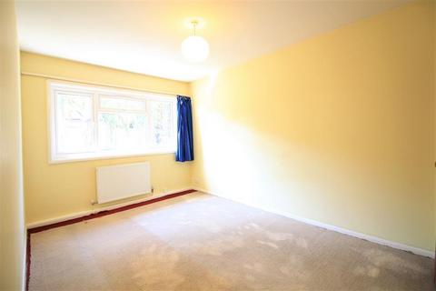 142 Wheatlands, Hounslow, TW5 0SD