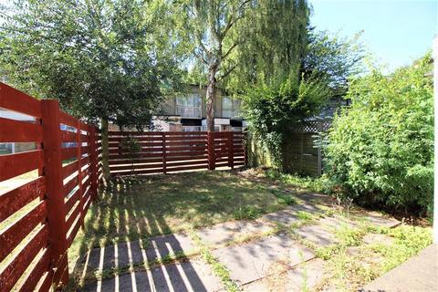 142 Wheatlands, Hounslow, TW5 0SD