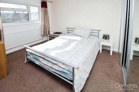 29 Howards Drive, Hemel Hempstead, HP1 3NG