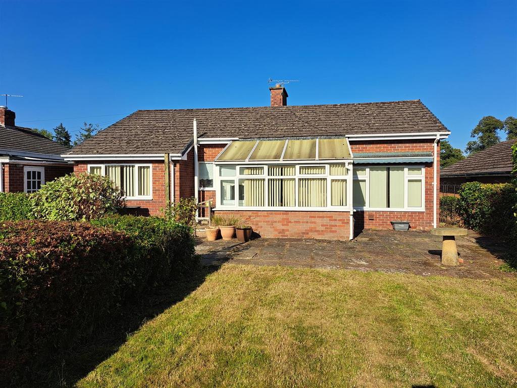 Hampton Road, Oswestry 3 bed detached bungalow £295,000