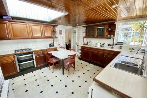 5 bedroom detached bungalow for sale, Abergele Road, Llanrwst