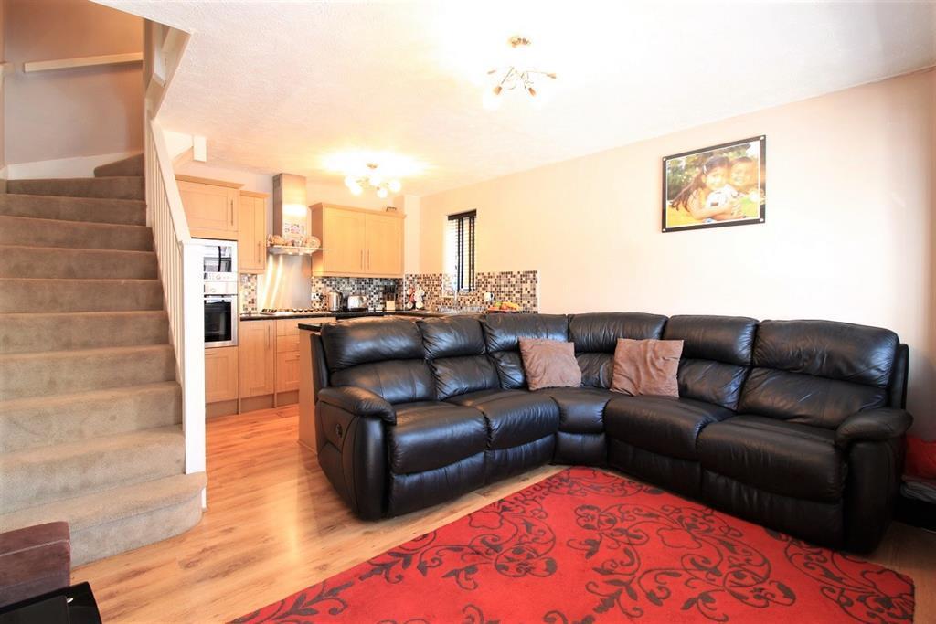 Lounge &amp; Kitchen