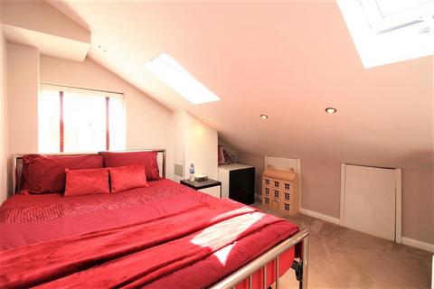 8 Barnes Avenue, Southall, UB2 5TB