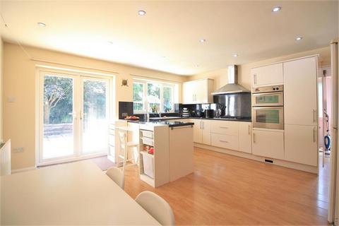 22 Dunbar Close, Hayes, UB4 0DF