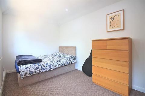 22 Dunbar Close, Hayes, UB4 0DF