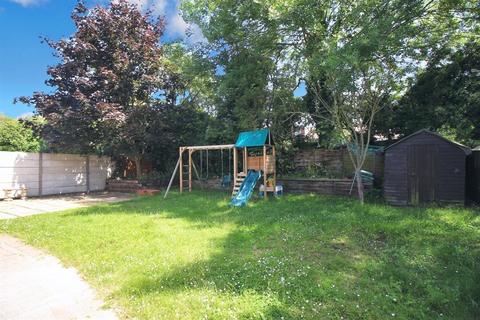 22 Dunbar Close, Hayes, UB4 0DF