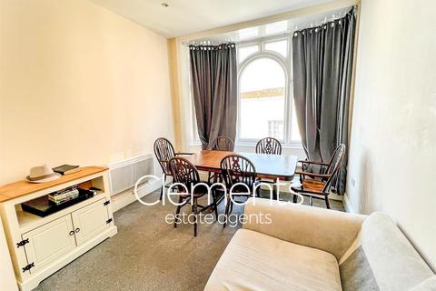 undefined, High Street, Hemel Hempstead HP1