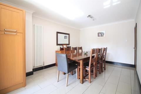 9 Adelaide Road, Hounslow, TW5 9AG