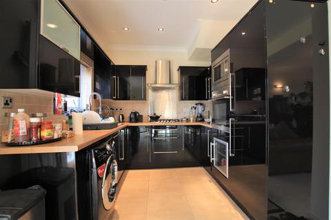 35 Shelley Crescent, Hounslow, TW5 9BQ