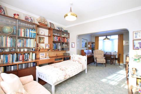 56 Fern Lane, Hounslow, TW5 0HJ