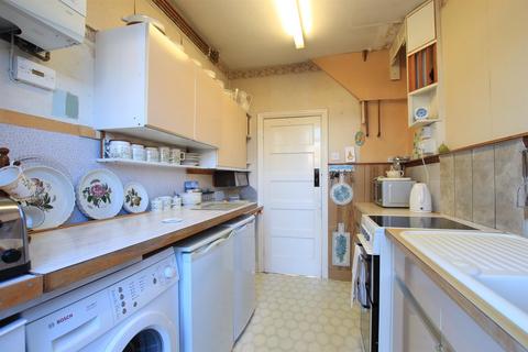 56 Fern Lane, Hounslow, TW5 0HJ