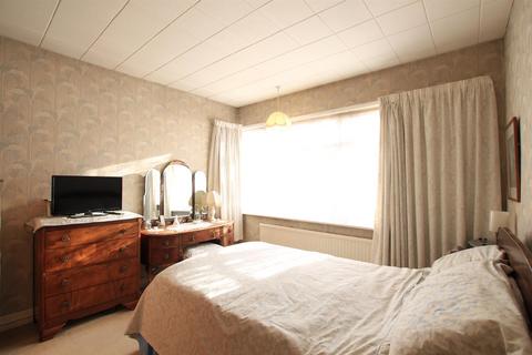 56 Fern Lane, Hounslow, TW5 0HJ