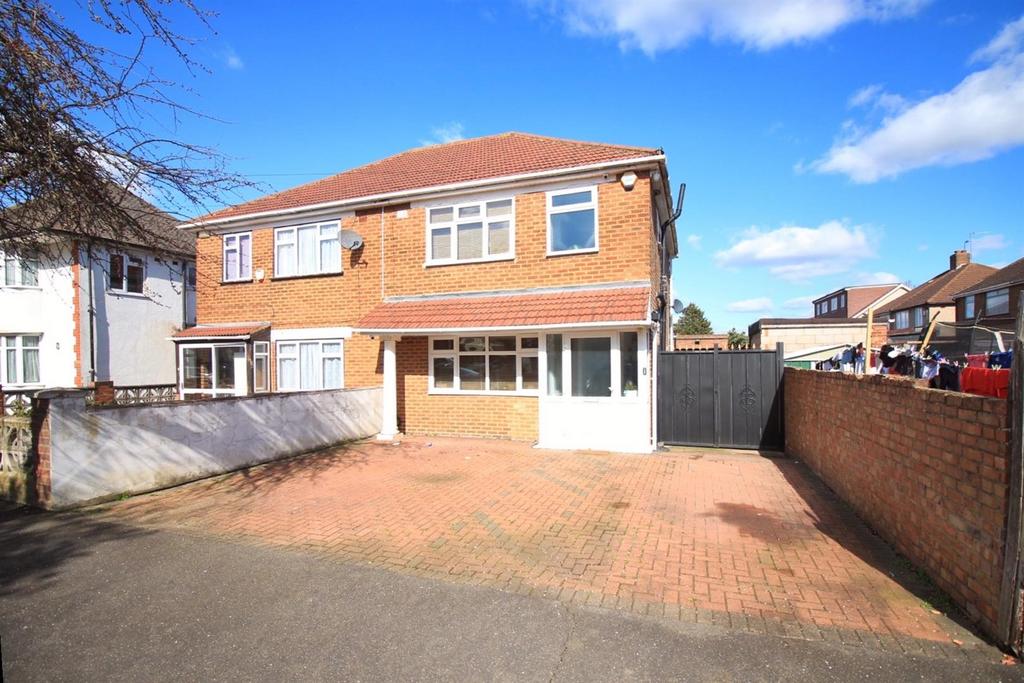 Warley Avenue, Hayes UB4 3 bed semidetached house £549,950