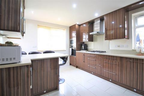 61 Upper Sutton Lane, Hounslow, TW5 0QA