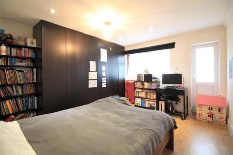61 Upper Sutton Lane, Hounslow, TW5 0QA