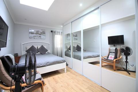 61 Upper Sutton Lane, Hounslow, TW5 0QA