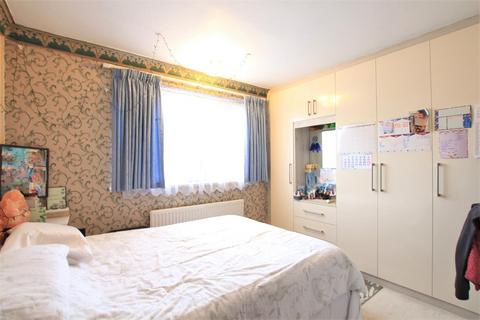 187 Brabazon Road, Hounslow, TW5 9LW