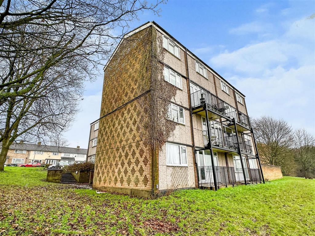 Wood View, Hemel Hempstead HP1 1 bed flat £183,333