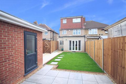 42 Browning Way, Hounslow, TW5 9BE