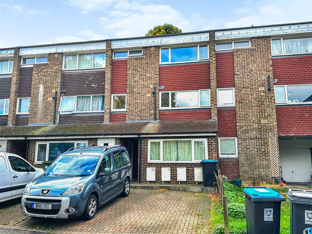 Lonsdale, Hemel Hempstead HP2 3 bed for sale £249,167