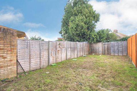 32 Sark Close, Hounslow, TW5 0PZ