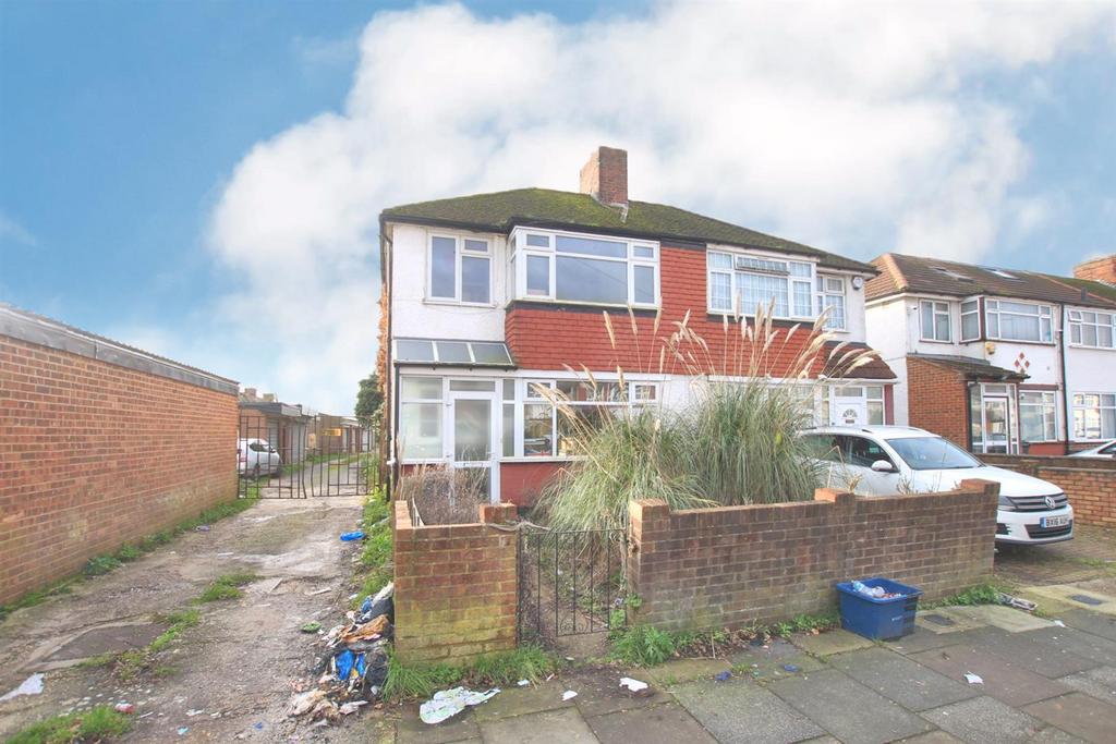 House For Sale Wentworth Road Southall at Veta Phillips blog